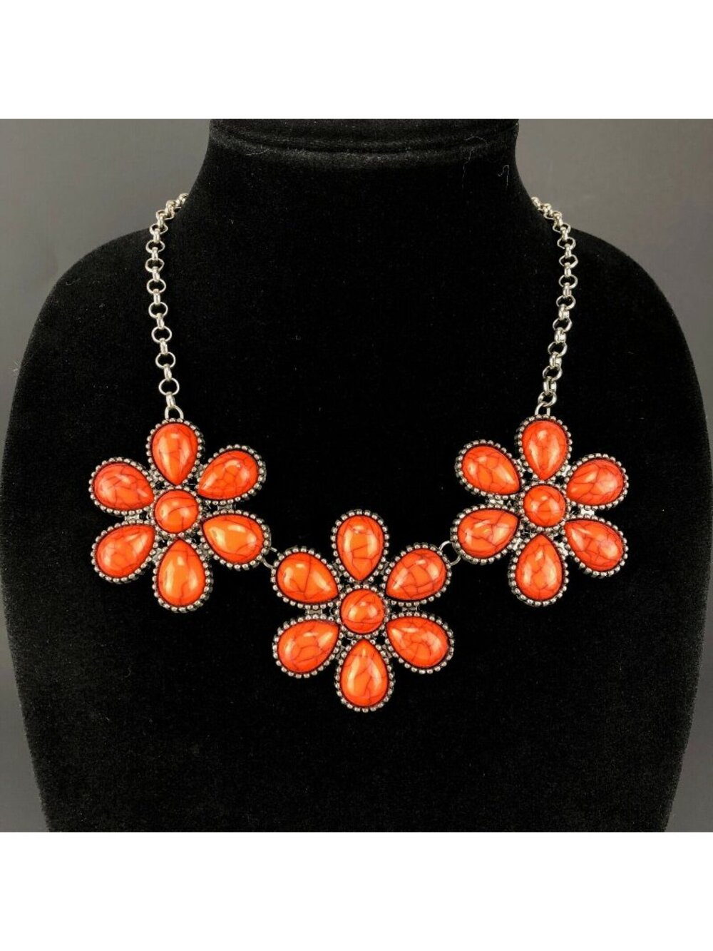 Kohls Metal Necklace Silver Tone Large Orange Flowers